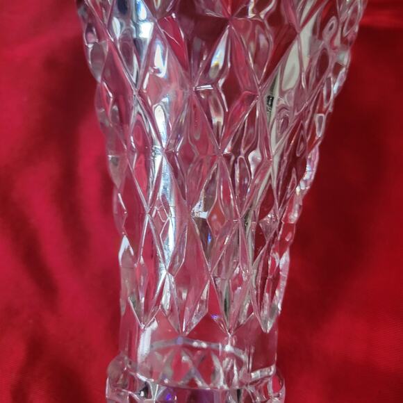 Pressed Glass Vase 10 inches Vase Pretty Geometric design - Picture 3 of 9